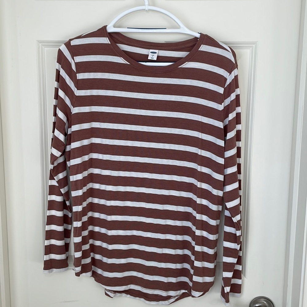 Old Navy long sleeve shirt